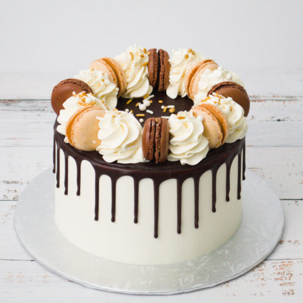 Macarons Cake - Image 2